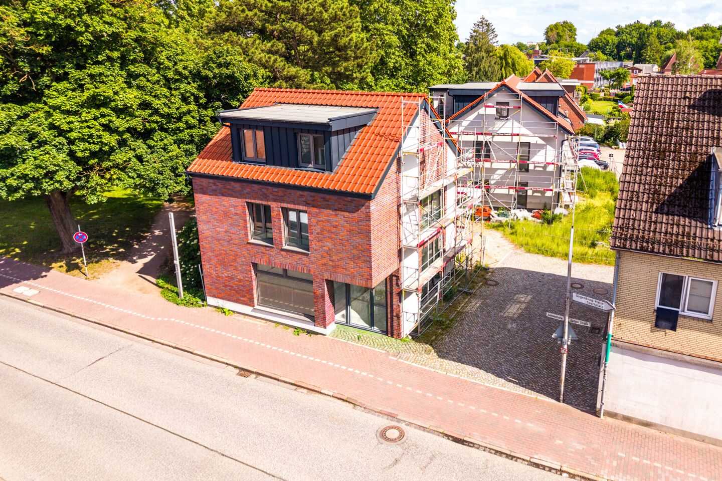 Wohn-und Geschäftshaus in zentraler Lage mit insgesamt ca. 158m² Wohn- und Nutzfläche – Neustadt in Holstein – Vorschaubild 2