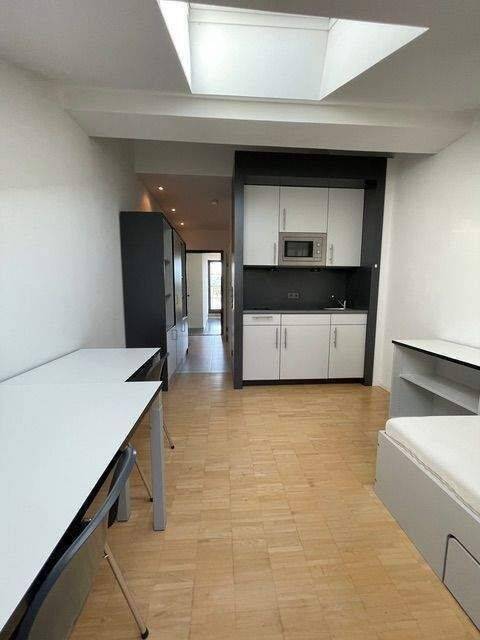 NEU !!! TOP-Möbliertes Apartment mit Einbauküche in Erlangen Zentrum – Erlangen – Vorschaubild 5