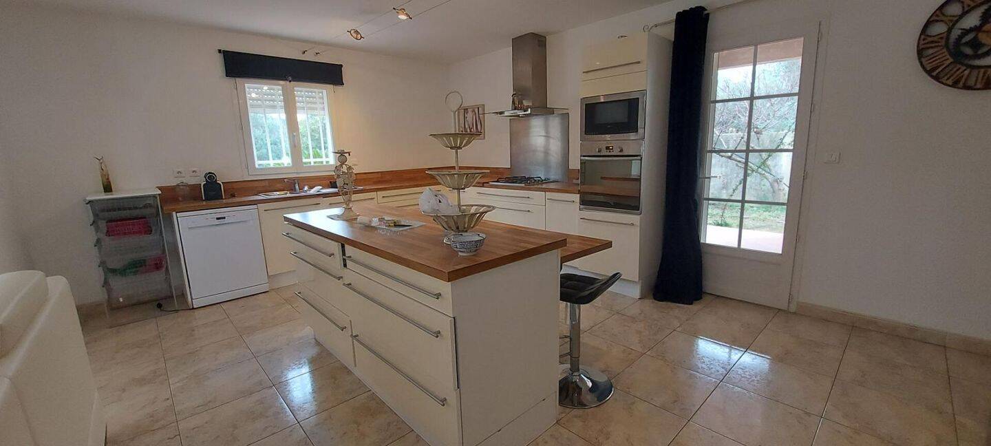 Maison 7 pièces 184 m² · à Générac · 184,4 m² · 520 000 €