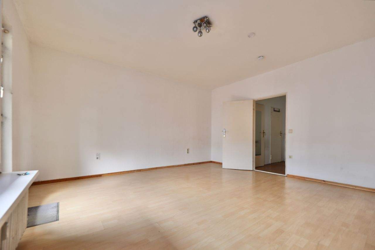 FÜR SINGLES ODER PENDLER - PRAKTISCHES CITY-APARTMENT - GROSSE LOGGIA – Berlin – Vorschaubild 7