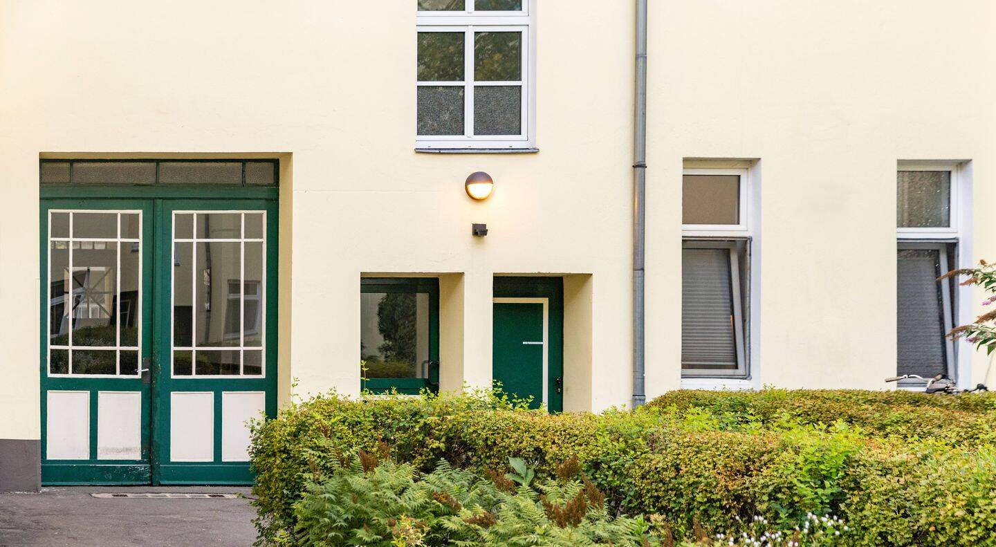 INVEST l Charmanter Altbau trifft grüne Ruhe: 2-Zi.-Wohnung mit Südbalkon im Herzen Reinickendorfs! – Berlin – Vorschaubild 4