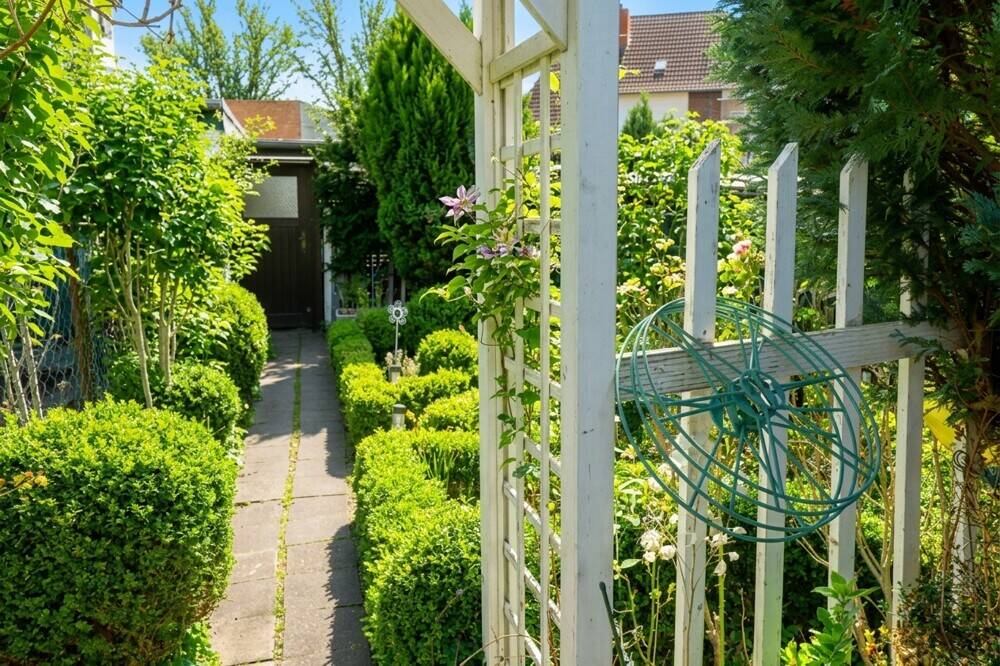 RESERVIERT! Kapitänshaus am Strom mit 2 Ferienwohnungen & Carport - absolute Rarität in Toplage – Rostock – Vorschaubild 6