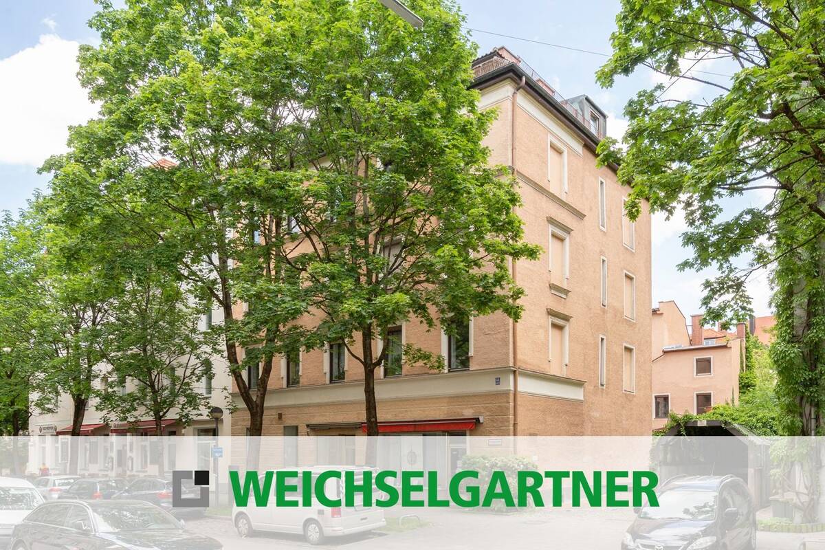 Vermietete 3-Zimmerwohnung mit Wohnküche und kleinem Balkon im Denkmal-Altbau von 1899 – 80339 München – Bild 1 von 9