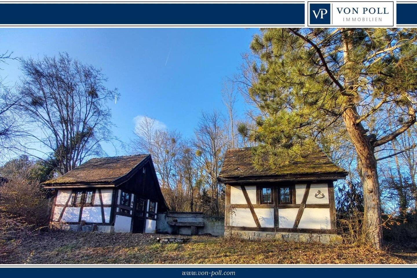 Attraktives Architektenhaus mit unverbaubarer Weitsicht, Garage, Carport und 2 Fachwerk-Gartenhäuser – Würzburg – Bild 1 von 9