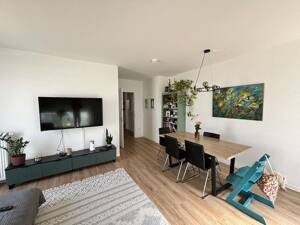 Neubau-Zweitbezug! Große 4-Zimmer-Wohnung mit Balkon!