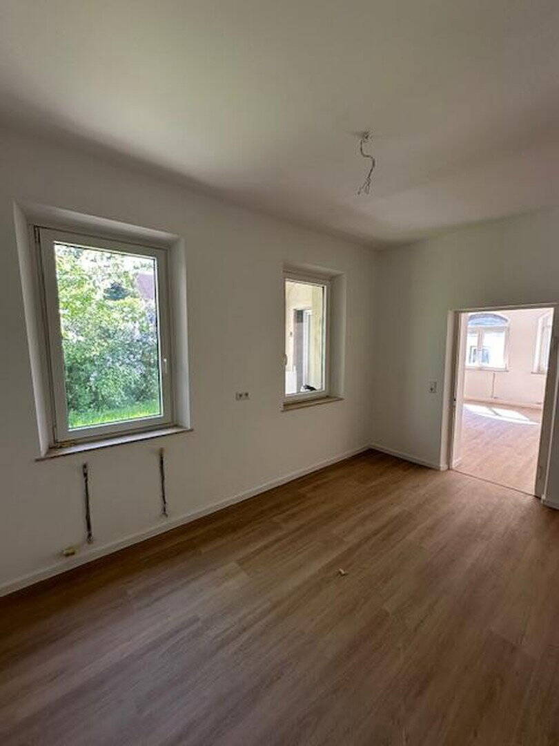 Erstbezug Sanierter Altbau! Wunderschöne 3 ZW + sehr großer Wohnküche! – Nürnberg – Vorschaubild 2