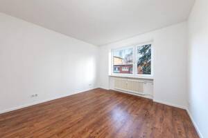 Ruhig gelegene Drei-Zimmer-Wohnung mit Balkon – 22337 Hamburg – Vorschaubild 3