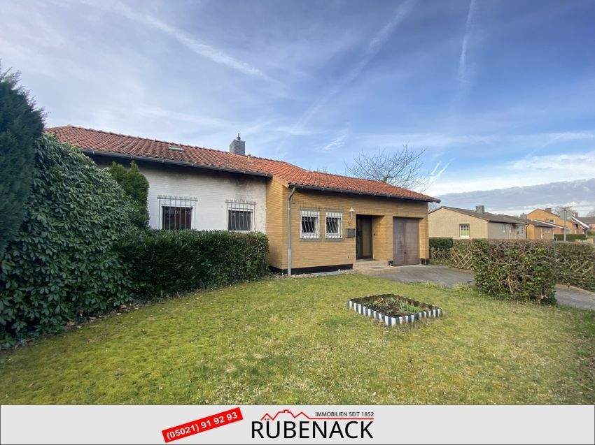 Wohnen auf einer Ebene - Einfamilienhaus in ruhiger Lage in Nienburg – Nienburg (Weser) – Bild 1 von 6