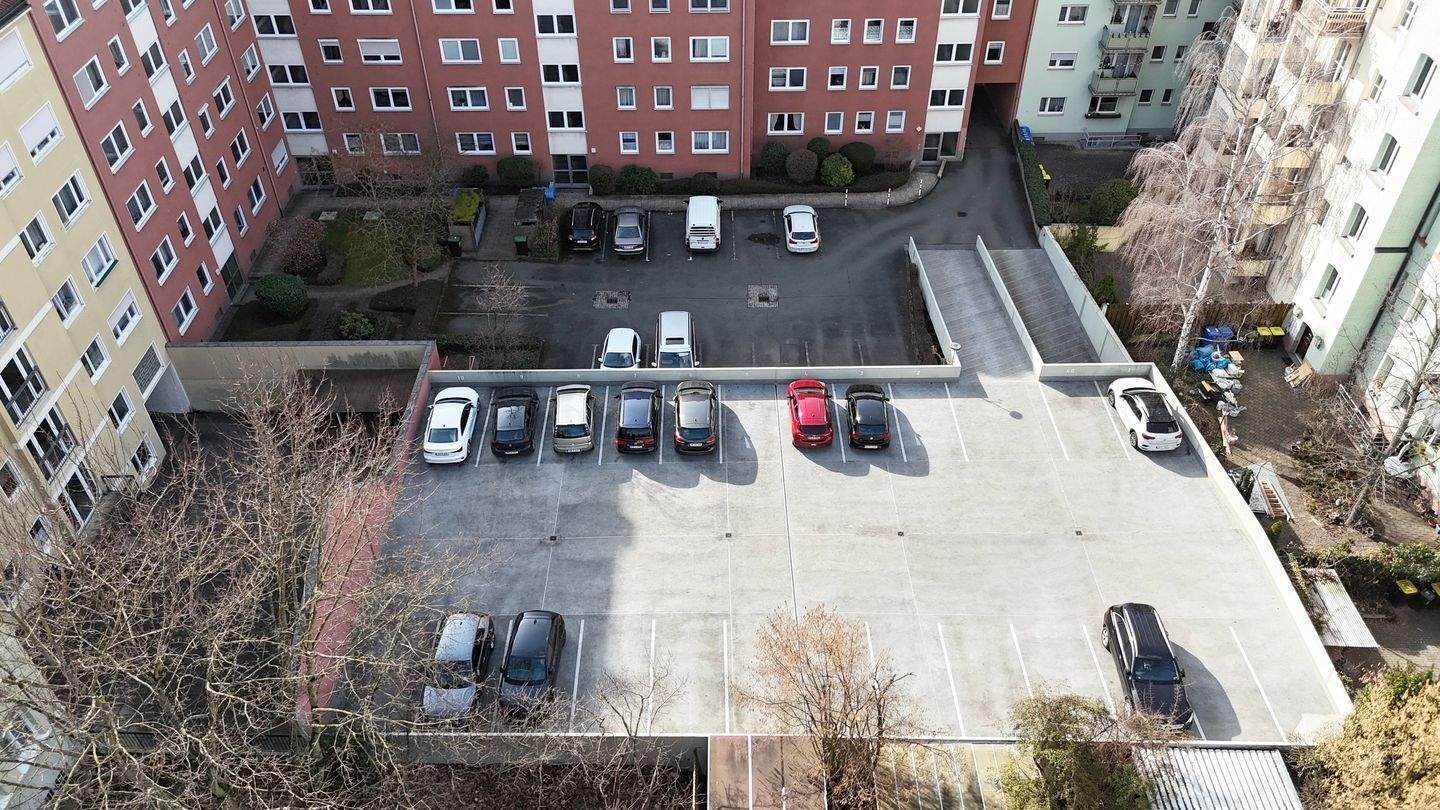 Gepflegte Eigentumswohnung mit Loggia, Aufzug & Stellplatz – Nürnberg – Vorschaubild 3