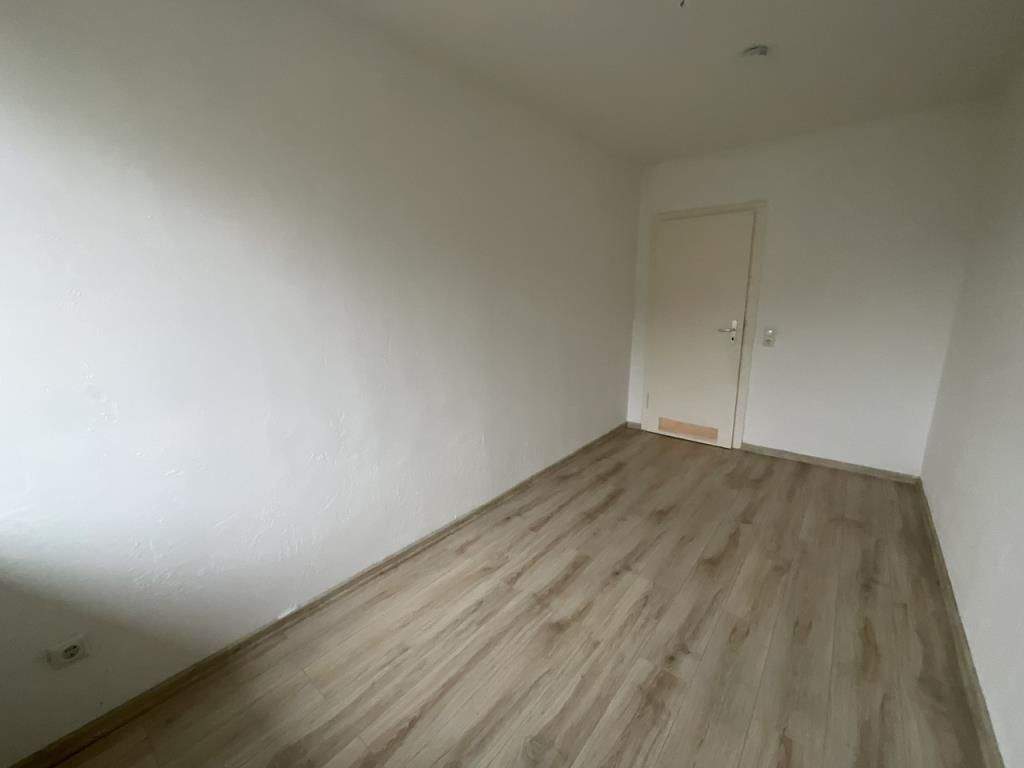 3-Zimmer-Wohnung in Duisburg Wanheimerort mit Laminat – Duisburg – Vorschaubild 8