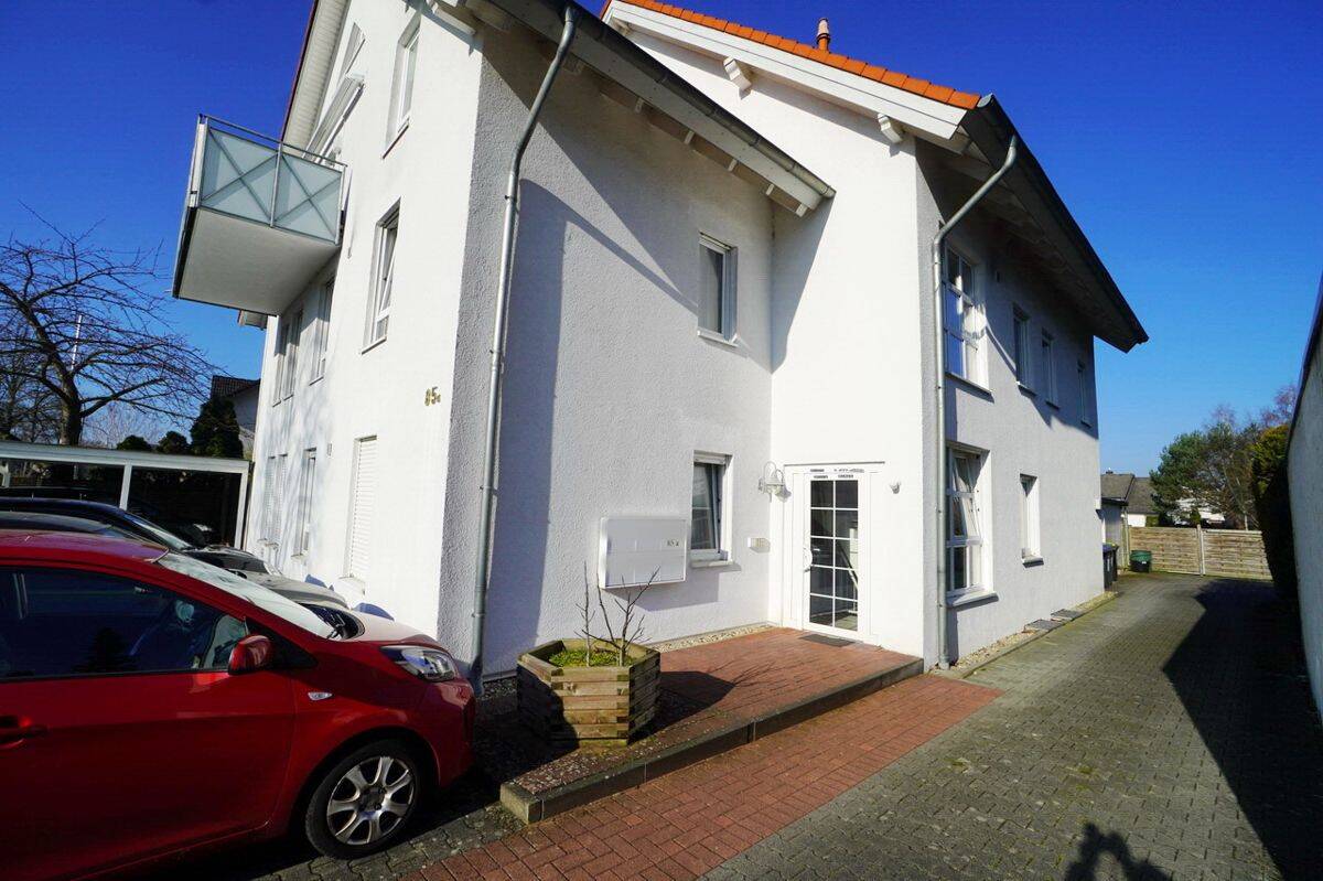 3-Zimmer-Maisonettewohnung mit Dachterrasse & Carport in Schloß Neuhaus Paderborn – Paderborn – Vorschaubild 2