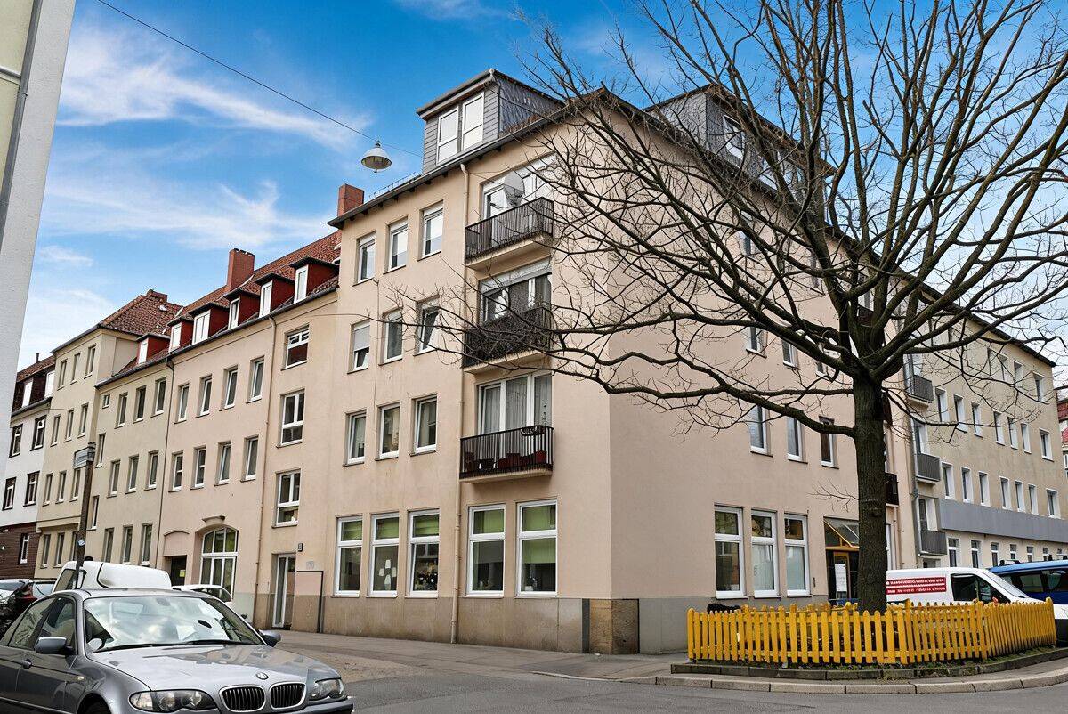 Attraktive Kapitalanlage in Hannover-Vahrenwald - vermietete 3-Zimmer-Eigentumswohnung mit Balkon – 30163 Hannover – Bild 1 von 1