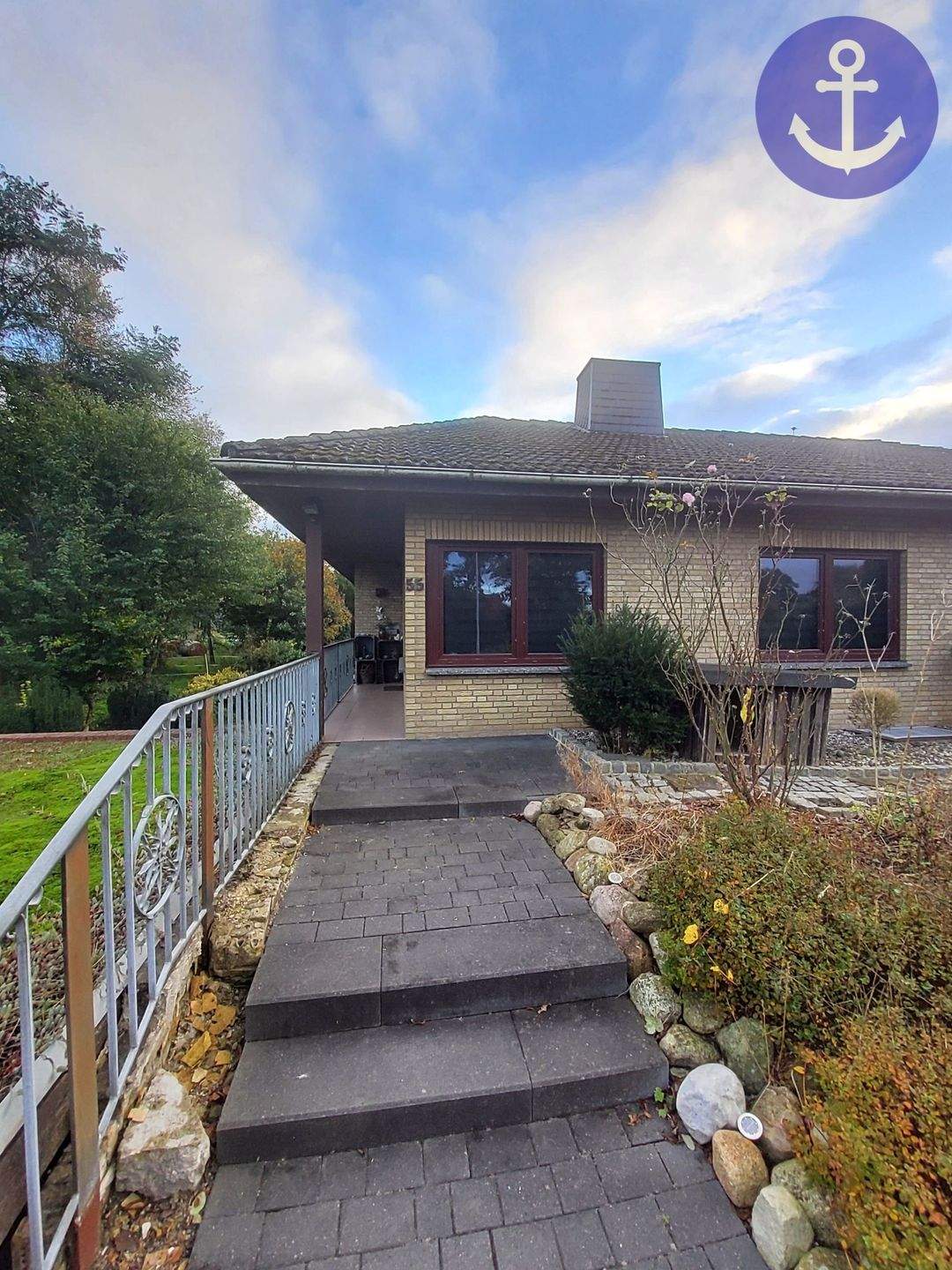Bungalow mit Einliegerwohnung, Schwimmbad vorbereitet! – Schiffdorf – Bild 1 von 9