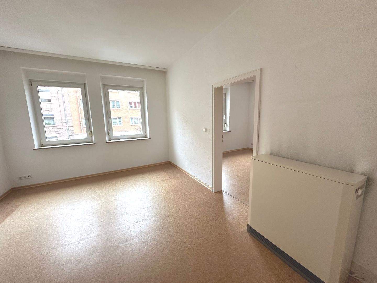 LIPPERT IMMOBILIEN PRÄSENTIERT: DA KOMMT MAN GERN HEIM... 3-ZIMMER - BALKON - IDEALE WOHLFÜHLWOHNUNG IN RUHIGER LAGE VON HUMMELSTEIN! – Nürnberg – Vorschaubild 4
