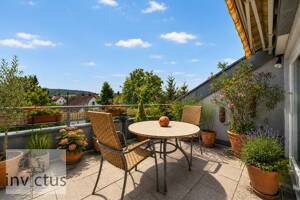 Wohnen über den Dächern von Heilbronn-Ost, DG-Whg. mit traumhaftem Blick auf die Weinberge u. Garage – 74074 Heilbronn – Vorschaubild 3