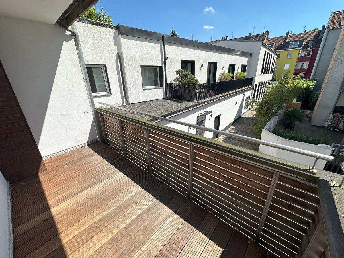 4-Zimmer-Wohnung im 1. OG mit Balkon - Mitten in Rüttenscheid – 45130 Essen – Bild 1 von 8