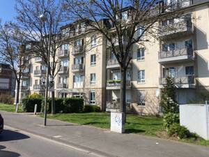 Zentrale 2 Zimmerwohnung im Dachgeschoß – 53117 Bonn – Vorschaubild 4