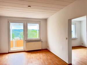 3-Raum-Wohnung mit guter Anbindung, herrlichem Ausblick und günstigem Preis (Kaufpreisfaktor 18,62!) – 7743 Jena – Vorschaubild 5