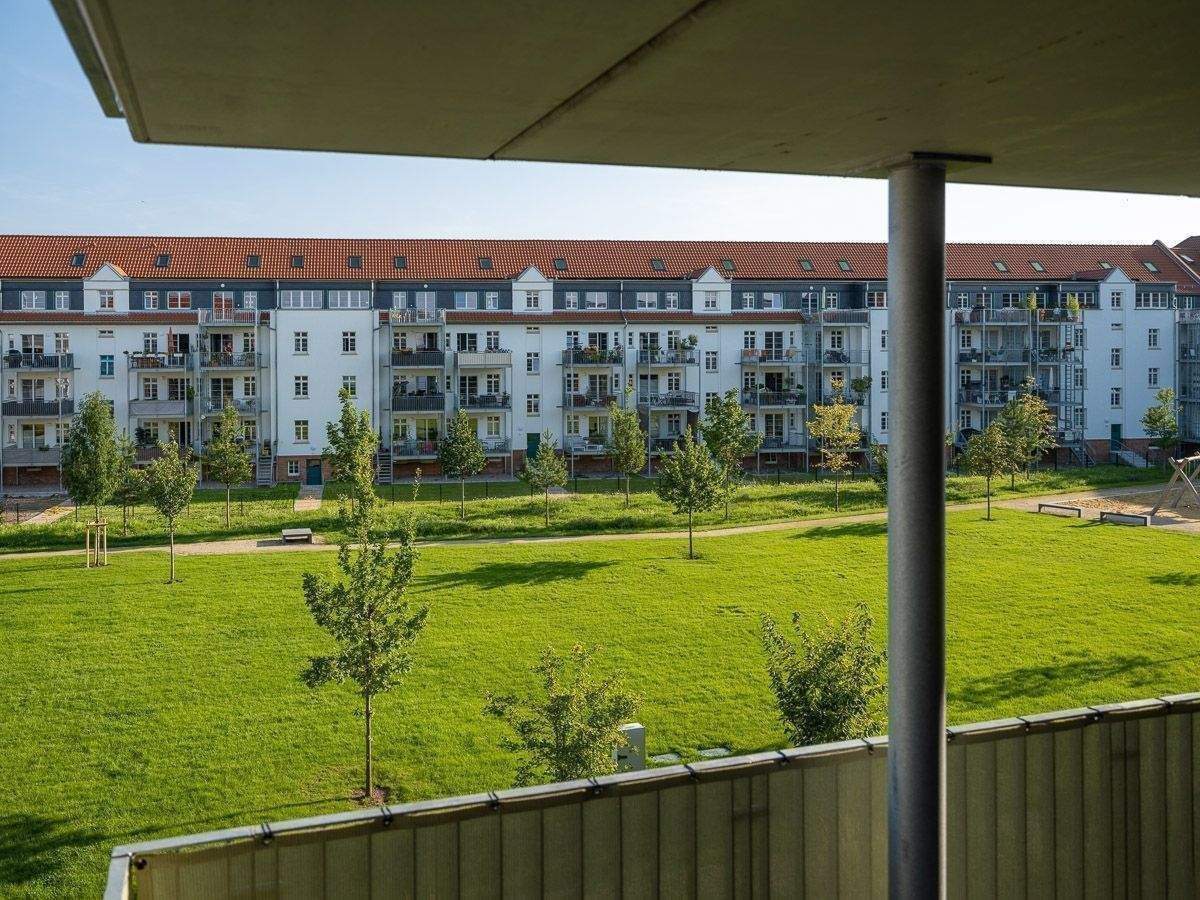 Wohnen im Park - sonnige 2-Zimmer-Wohnung im 3.OG mit Blick ins Grüne – Erfurt – Vorschaubild 9