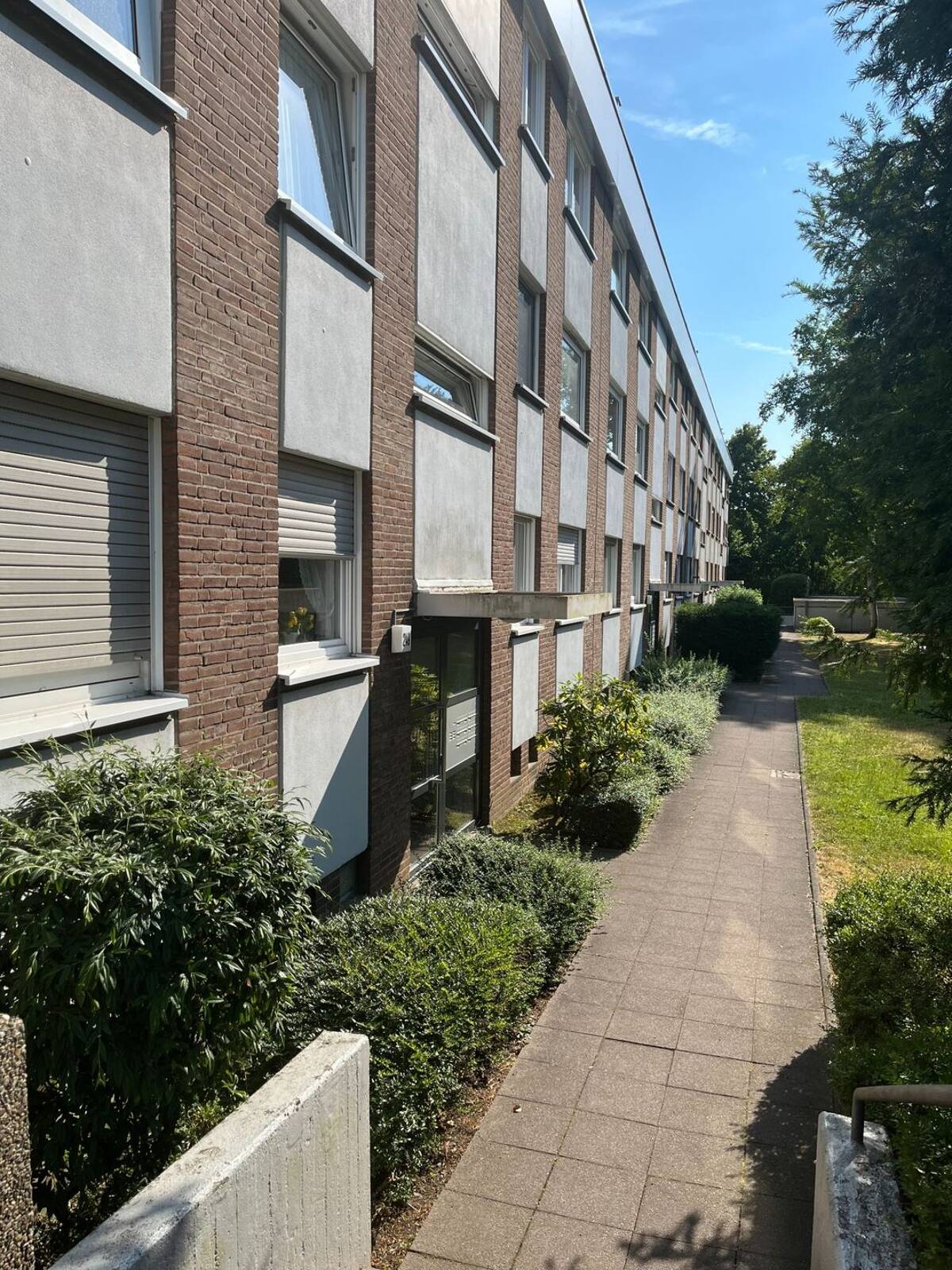 2-Zimmer-Eigentumswohnung mit Balkon in Köln am Blücherpark – 50739 Köln – Bild 1 von 7