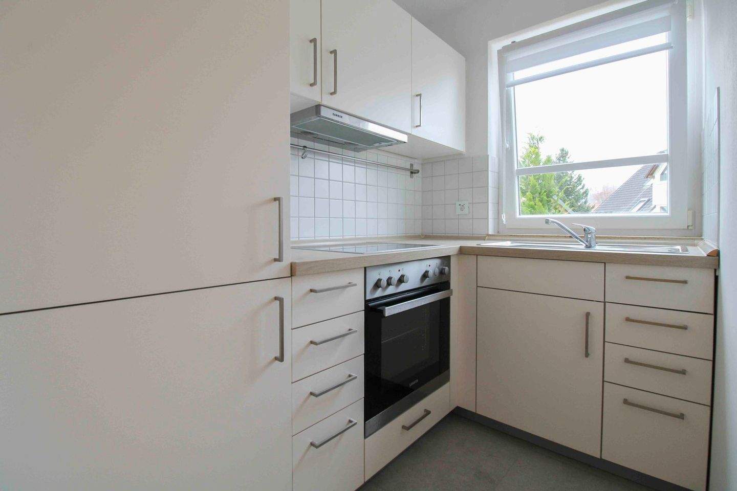 Exklusive Maisonette-Wohnung mit EBK, Galerie und Stellplatz - frisch saniert – Chemnitz – Vorschaubild 2