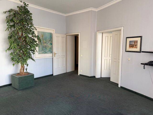 6-Zimmer-Eigentumswohnung im Jugendstilhaus, nahe Stadtpark, 90489 Nürnberg-Veilhof – Nürnberg – Vorschaubild 8