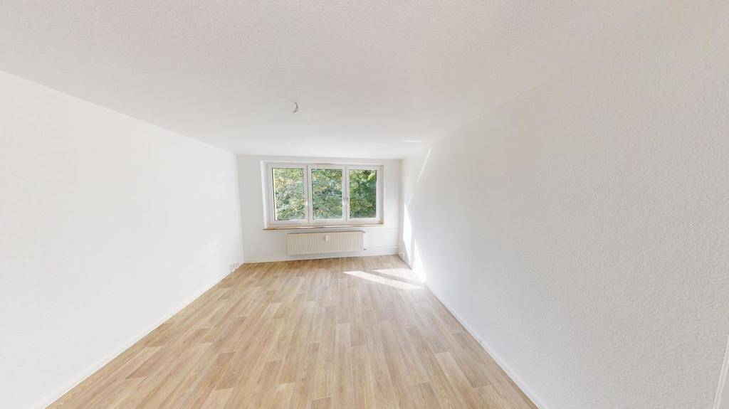 3-Raum-Wohnung mit Balkon nahe Innenstadt – Chemnitz – Vorschaubild 3