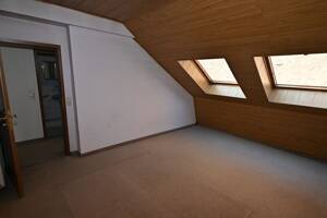 Gepflegte Dachgeschosswohnung mit kleiner Terrasse in Saarbrücken - Metzerstrasse – 66117 Saarbrücken – Vorschaubild 9