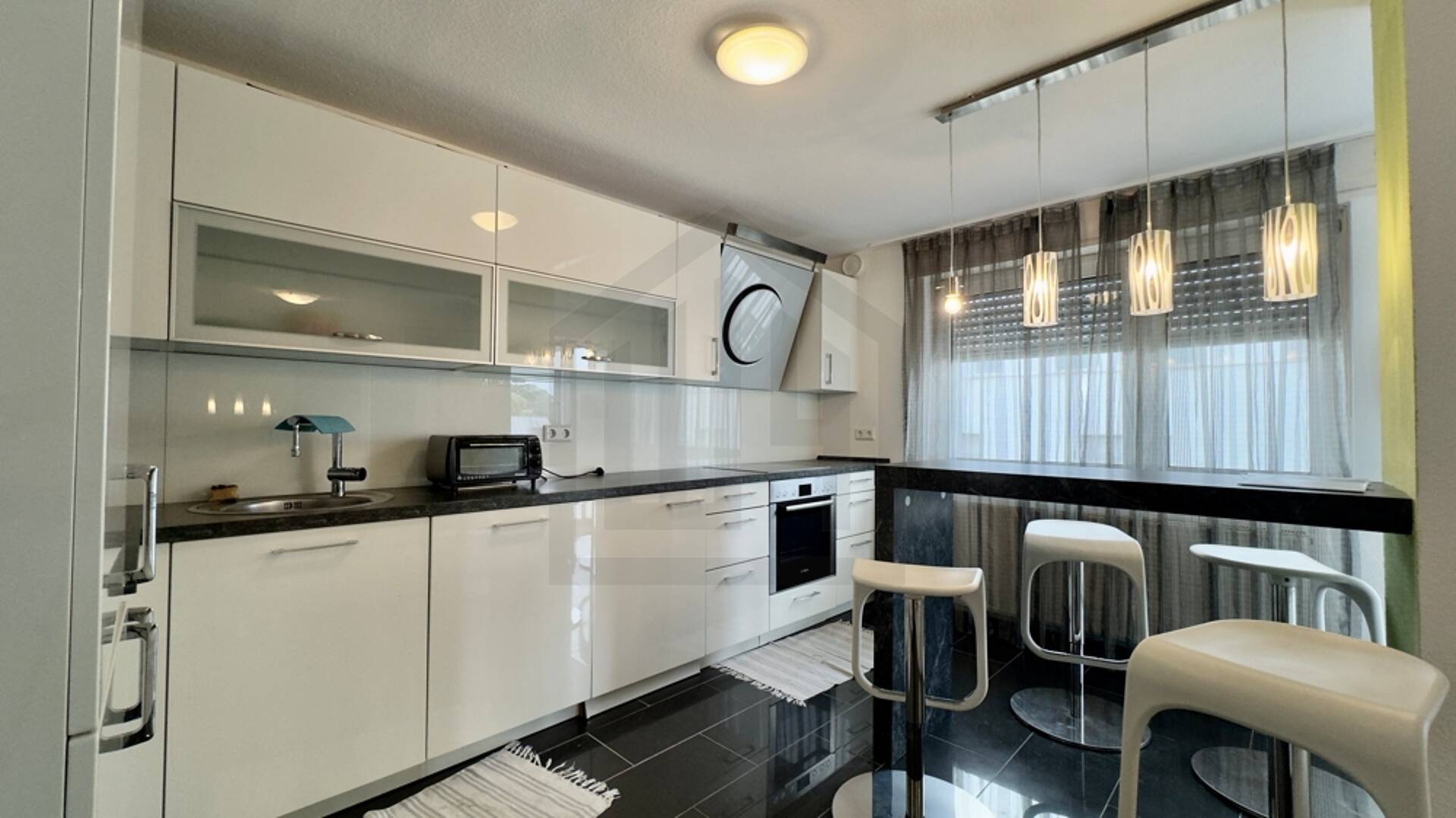 Etagenwohnung in 76137 Karlsruhe mit 102 m² kaufen