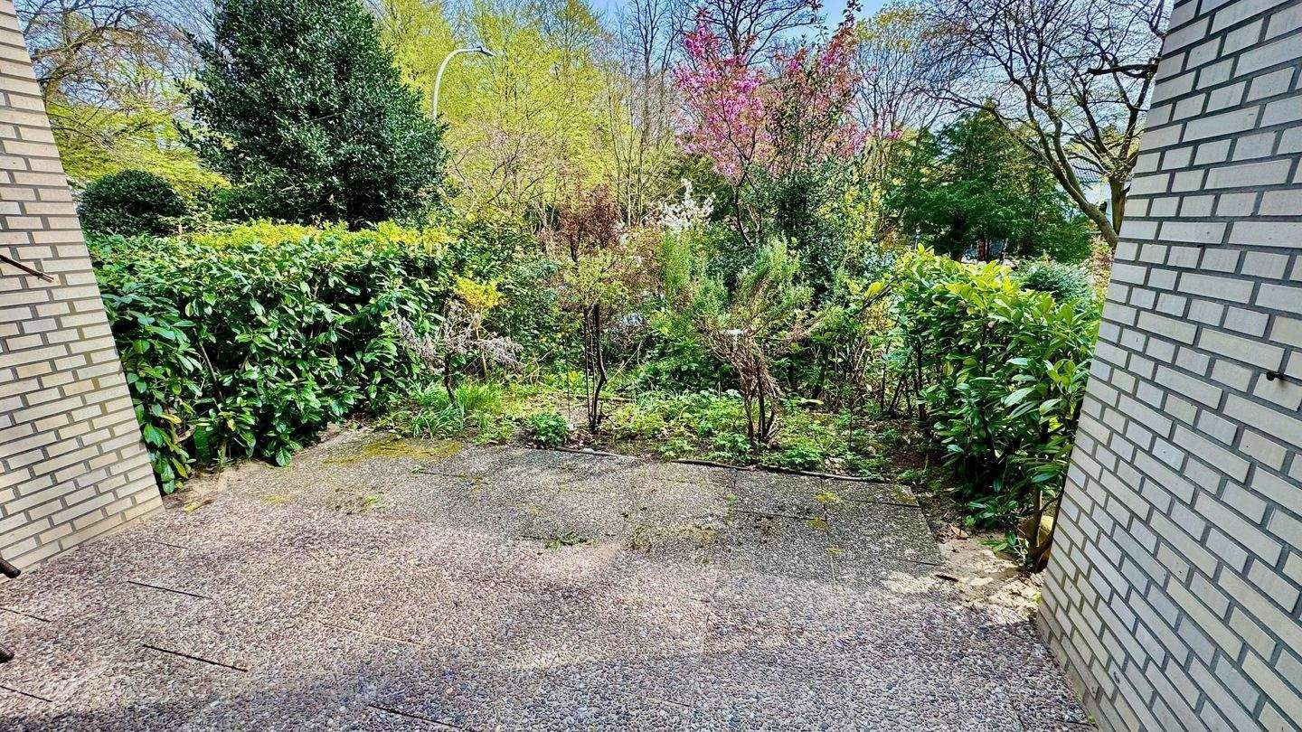 BLANKENESE. Urban wohnen. Naturnah leben. Elbnah zuhause. – Hamburg – Vorschaubild 3