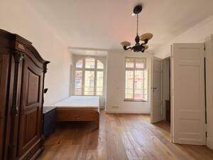 Stilvolle Altbauwohnung mit großem Balkon im Herzen Frankfurts - großzügig, hell und ruhig – 60329 Frankfurt am Main – Vorschaubild 9