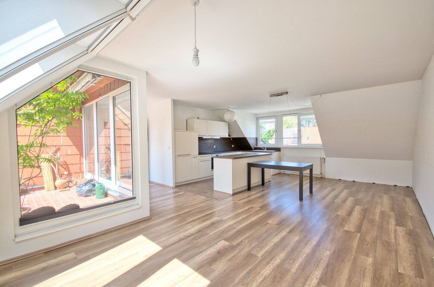 ?? Sensation im Dachgeschoss - helle 5 Zimmer Wohnung mit Süd West Balkon und Blick ins Grüne – Berlin – Vorschaubild 3