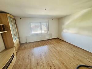 Wohn-/Geschäftshaus, 4 Einheiten, ca. 233 m² Wfl+71 m² Gewerbe, ca 587 m² Grund, TOP-Lage Etting – 85055 Ingolstadt – Vorschaubild 8