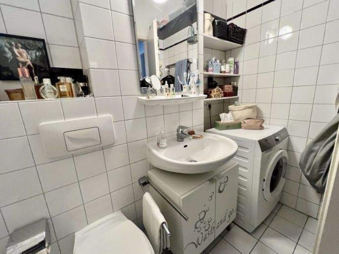 TOP ADRESSE NÄHE ZIONSKIRCHPLATZ - MIT PARKETT & BALKON - ZUR ZEIT VERMIETET – Berlin – Vorschaubild 3