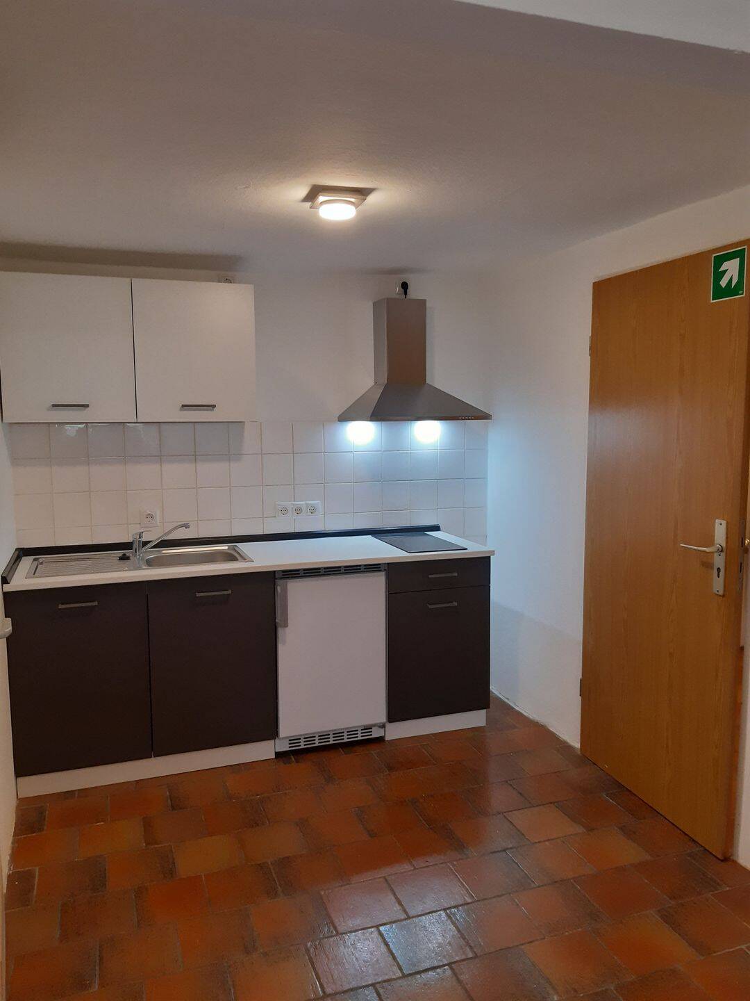 Peterswerder: Souterrain-1-Zimmer-Wohnung! – Bremen – Vorschaubild 3