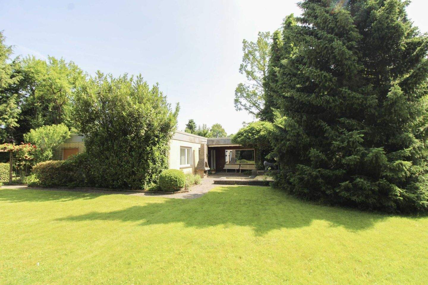Begehrt! Bungalow mit Gartenoase im BI-Westen - wohnen auf einer Ebene – Bielefeld – Bild 1 von 9