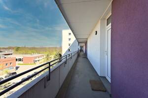 Lichtdurchflutetes Apartment mit Loggia und Blick auf die Elbvororte – 22609 Hamburg – Vorschaubild 3