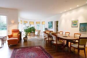 Stilvoller und lichtdurchfluteter Bungalow mit Doppelgarage in Berlin-Schlachtensee – 14129 Berlin – Vorschaubild 3
