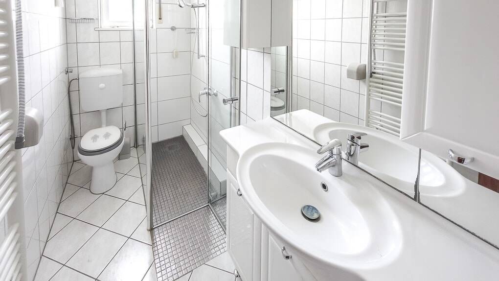 Helle Hochparterre-Wohnung mit Balkon in Sackgassenlage – Berlin – Vorschaubild 5