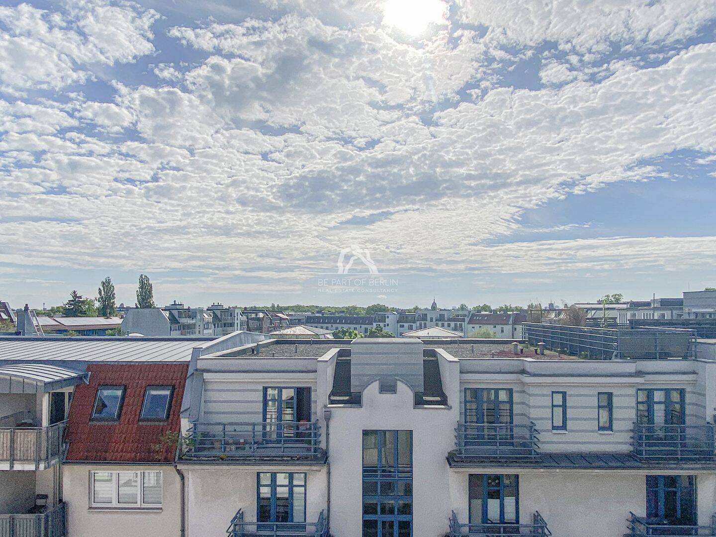 AUßERGEWÖHNLICH! EINMALIG SCHÖNE DG-WOHNUNG MIT DACHTERRASSE, 2 BALKONEN & AUFZUG! PROVISIONSFREI! – Berlin – Vorschaubild 8