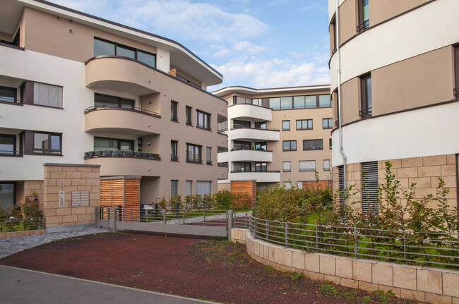 Exclusive Neubau 3-ZW in Riedberg - Toller Grundriss mit Ankleide, Bad en-suite, Abstellraum uvm. – Frankfurt am Main – Bild 1 von 8