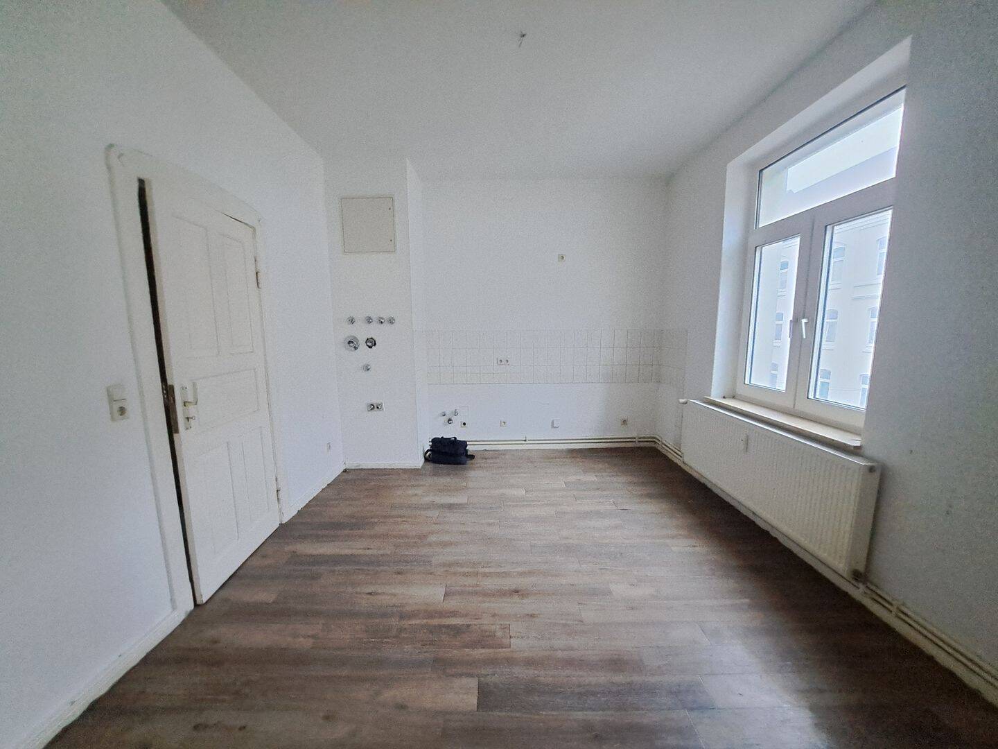 Große 3-Zimmer-Wohnung mit Balkon in Bremerhaven-Lehe! – Bremerhaven – Vorschaubild 5
