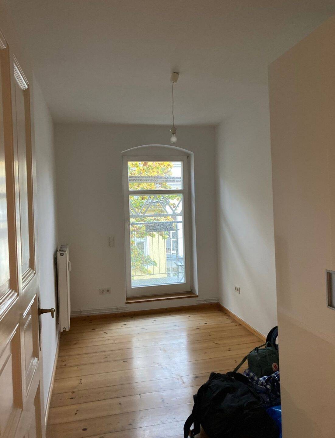 gepflegte kleine Altbauwohnung mit großem Westbalkon - frei beziehbar - – Berlin – Vorschaubild 5