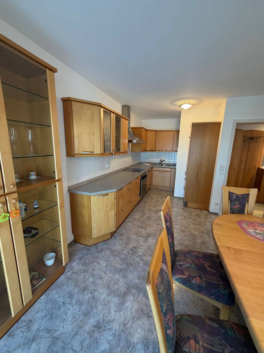 Möblierte 3-Zimmer-Wohnung mit Balkon und TG-Stellplatz -zentrale Lage am Nordostbahnhof – Nürnberg – Vorschaubild 6