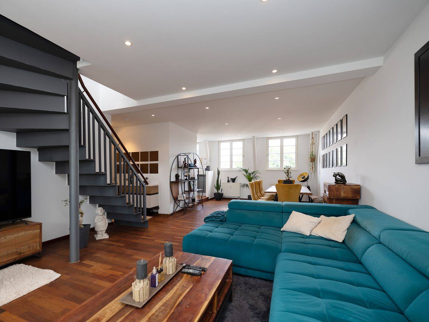 Urbaner Lofttraum mit Stil - historisches Wohnen über den Dächern von Enger