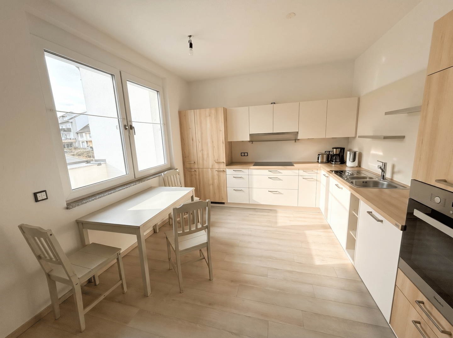 Attraktive 3-Zimmer-Wohnung mit Carport in zentraler Lage