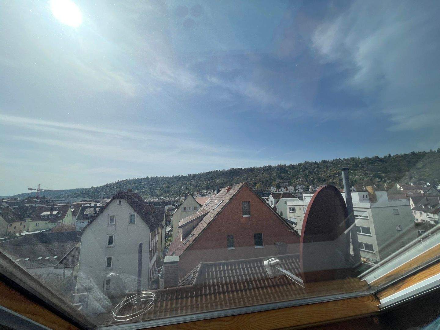 Befristet, teilmöbliert: DG-Maisonette mit 4 Zimmern, EBK, Nähe U-Bahn – Stuttgart – Vorschaubild 8