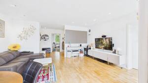 Renoviert & einzugsbereit: Parkett, Balkon, TG-Stellplatz, Bad & Fenster von 2018 – 47057 Duisburg – Vorschaubild 5