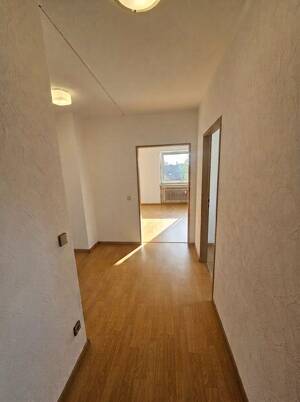Sofort bezugsfrei: Helle 2-Zimmer-Wohnung – 90763 Fürth – Vorschaubild 6