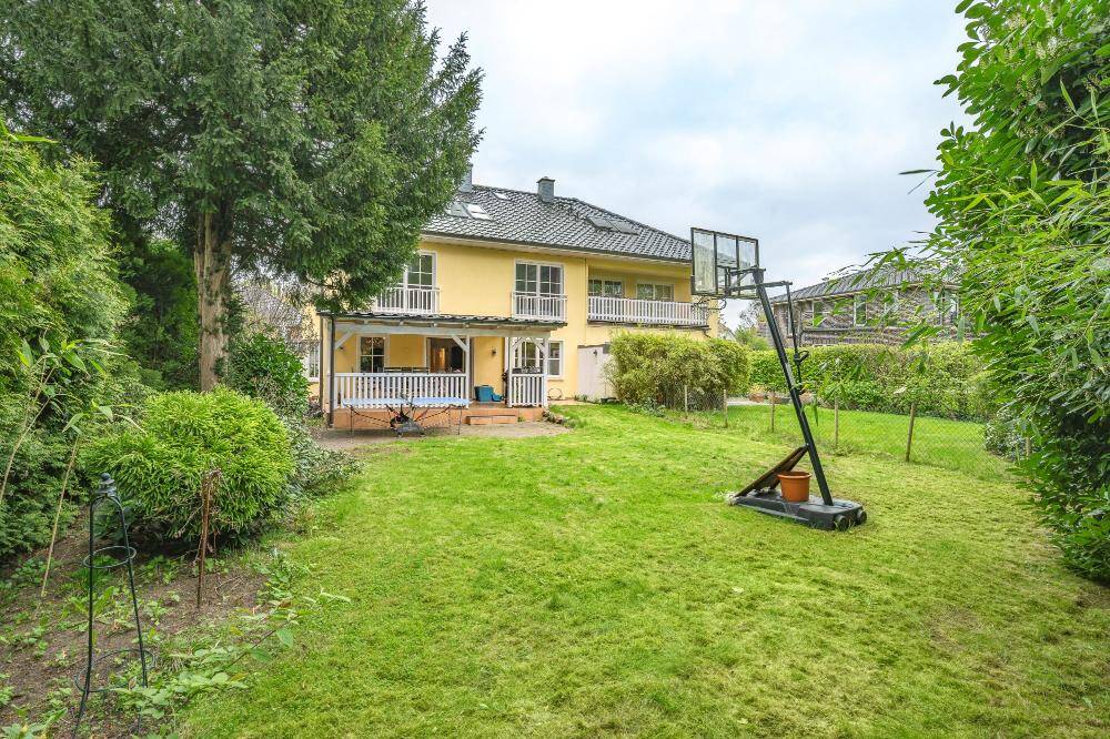 Exklusive Doppelhaushälfte in Nienstedten
